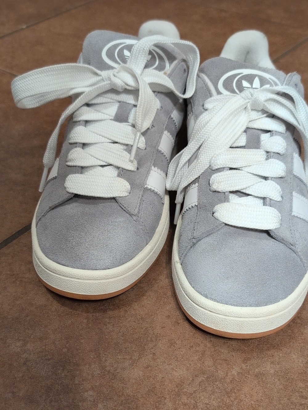 adidas Campus 00s Grey White Gum Sneakers Men’s 7.5 / Women’s 8.5